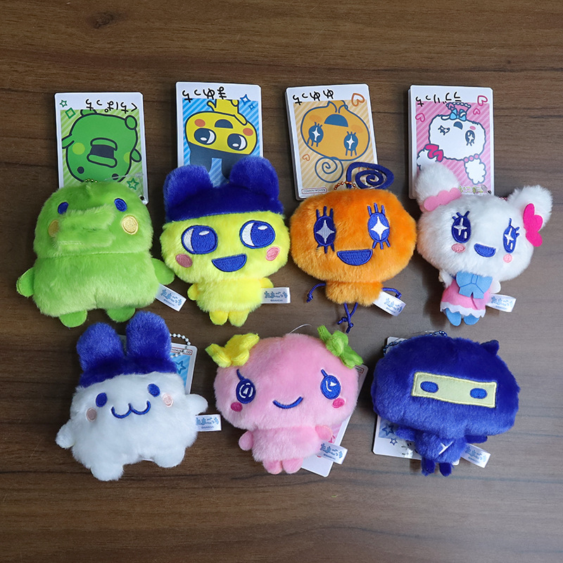 Bandai Model Tamagotchi - Брелоки-талисманы Тамагочи: персонажи Мамечи, Мимичи, Кучипачи.